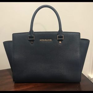 Michael Kors Selma Medium Tote